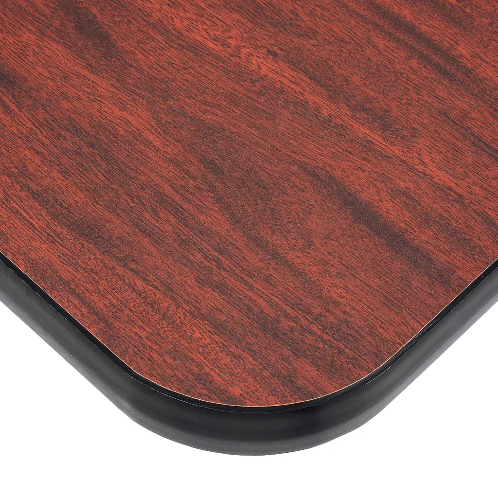 Close-up of table's wood grain top