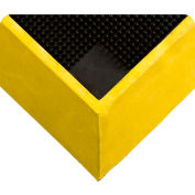 Wearwell® Tall Wall Sanitizing Footbath Mat 2-1/2" Thick 2-1/2' x 3-1/4' Black/Yellow Border