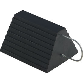 Vestil™ Wheel Chock with Handle Rubber 8"L x 7-7/8"W x 6"H