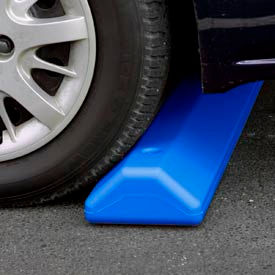 JUSTRITE SAFETY GROUP 1790B Eagle Parking Curb with Hardware 72"L x 4"H x 8"W Blue, 1790B image.