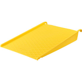 Global Industrial 989056 Global Industrial™ Polyethylene Spill Containment Platform Ramp, 1500 Lb. Capacity image.