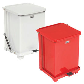 Rubbermaid® Fire Safe FM Approved Step On Container