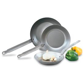 Vollrath Company 58900 Vollrath® Carbon Steel Fry Pan 8-1/2" image.