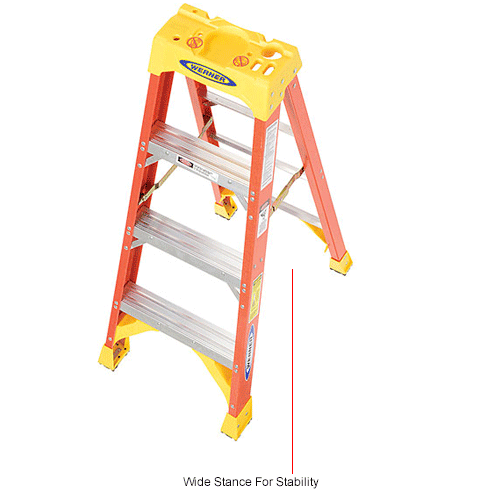 Werner 4' Fiberglass Step Ladder w/ Plastic Tool Tray 300 lb. Cap 6204