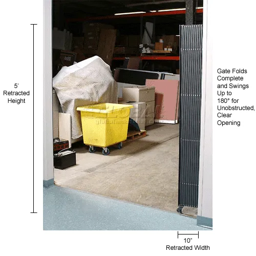 Global Industrial™ Single Folding Security Gate, 5-1/2&rsquo;W x 5&rsquo;H