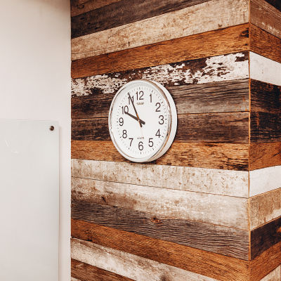15" Wall Clock Battery Operated