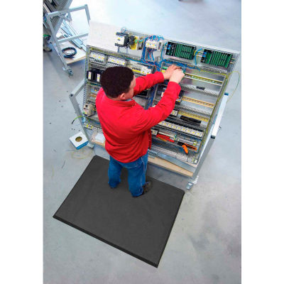 NoTrax® T17 Superfoam™ Anti Fatigue Mat 5/8" Thick 3' x Up to 75' Black