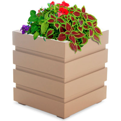 Outdoor Furniture &amp; Equipment | Planters | MayneÂ® Freeport 