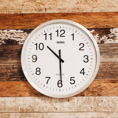 Global Industrial™ Oversized Wall Clock - 20” - Aluminum
