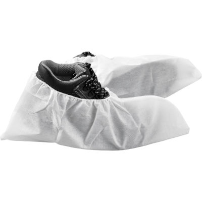 Global Industrial™ Skid Resistant Disposable Shoe Covers, Size 6-11, White, 150 Pairs/Case