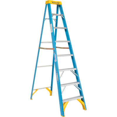 Werner 8' Fiberglass Step Ladder w/ Plastic Tool Tray 250 lb. Cap - 6008