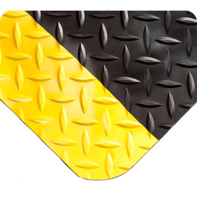 Wearwell® Diamond-Plate SpongeCote Mat 9/16" Thick 2' x 3' Black/Yellow Border