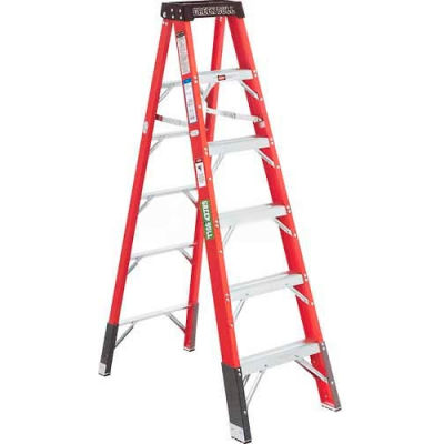 Ladders | Fiberglass Step Ladders | Green Bull Series 2062 Fiberglass ...