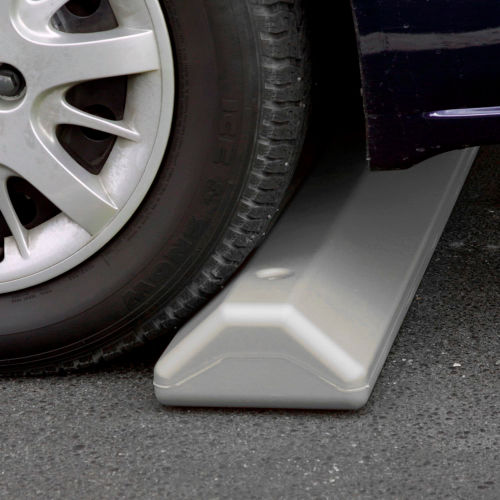 Parking Curb with Hardware