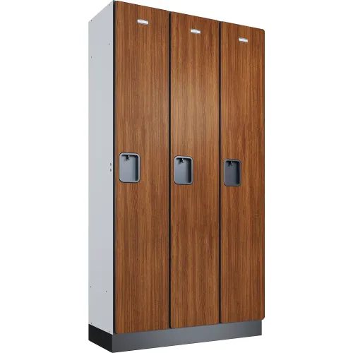 Global Industrial™ 1-Tier 2 Door Wire Mesh Security Locker, 60