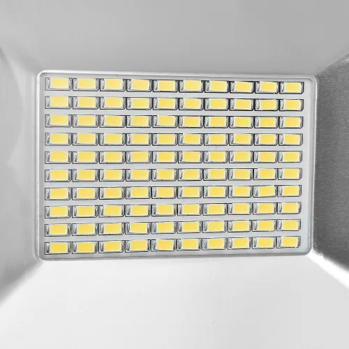 Global Industrial™ LED Flood Light, 30W, 2700 Lumens, 5000K, w/Knuckle Mount