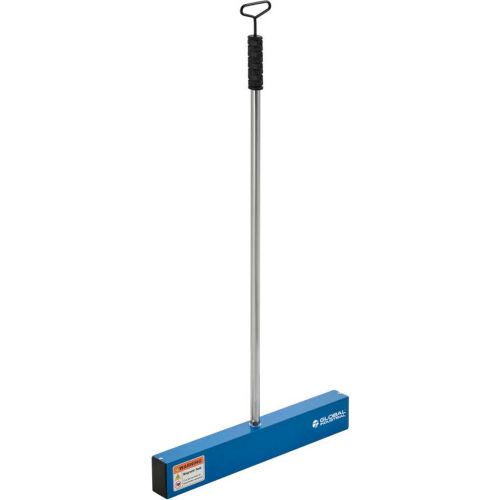 Global Industrial™ Nail Sweeper With Release, 20" Cleaning Width