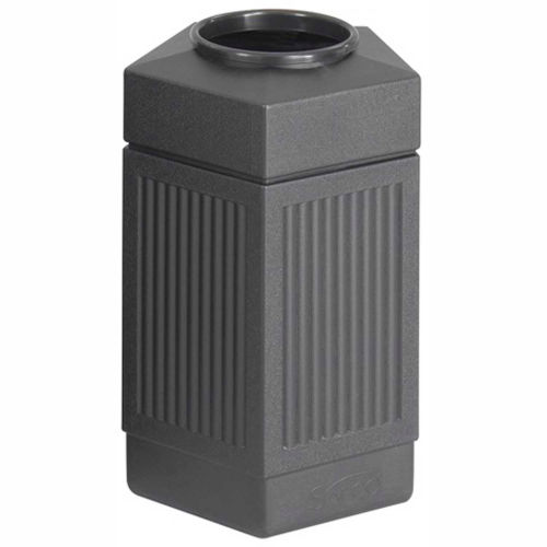 Canmeleon™ Indoor/Outdoor, 30 Gallon Pentagon Black - 9485BL