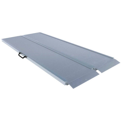 EZ-ACCESS® Traverse™ Curbless Folding Ramp Traverse SFEL02 - 31 x 24 1600 Lb. Capacity
